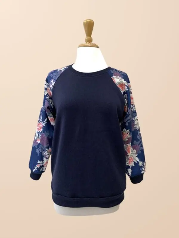 Classic fleece Printed Top(2320)