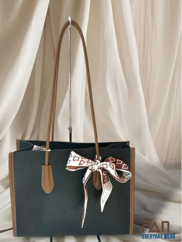 Classic Tote Bag with Scarf Accent(443600)